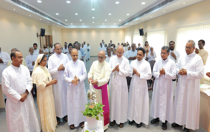 64-ാമത് എൽ.ആർ.സി. സെമിനാർ കാക്കനാട് മൗണ്ട് സെന്റ് തോമസിൽ ഉദ്ഘാടനം ചെയ്തു; കുടിയേറ്റം സഭയെയും സമൂഹത്തെയും ആഴത്തിൽ സ്വാധീനിച്ചുവെന്ന് മേജർ ആർച്ച് ബിഷപ്പ് മാർ റാഫേൽ തട്ടിൽ